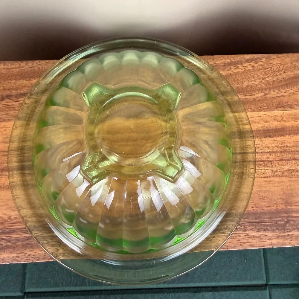 Hazel Atlas Green Uranium Glass Ribbed Footed Mixing Bowl Vtg Depression 9.5